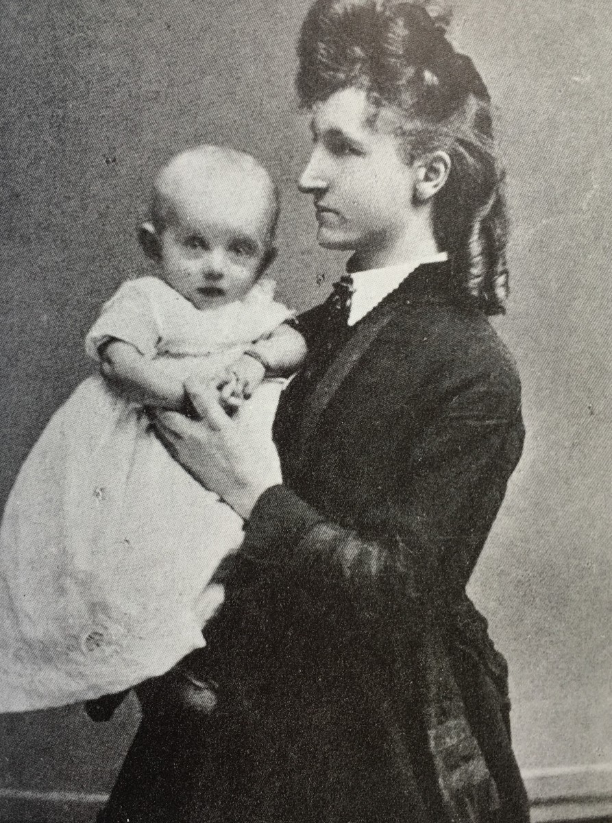 Lucie van Dam van Isselt en haar moeder