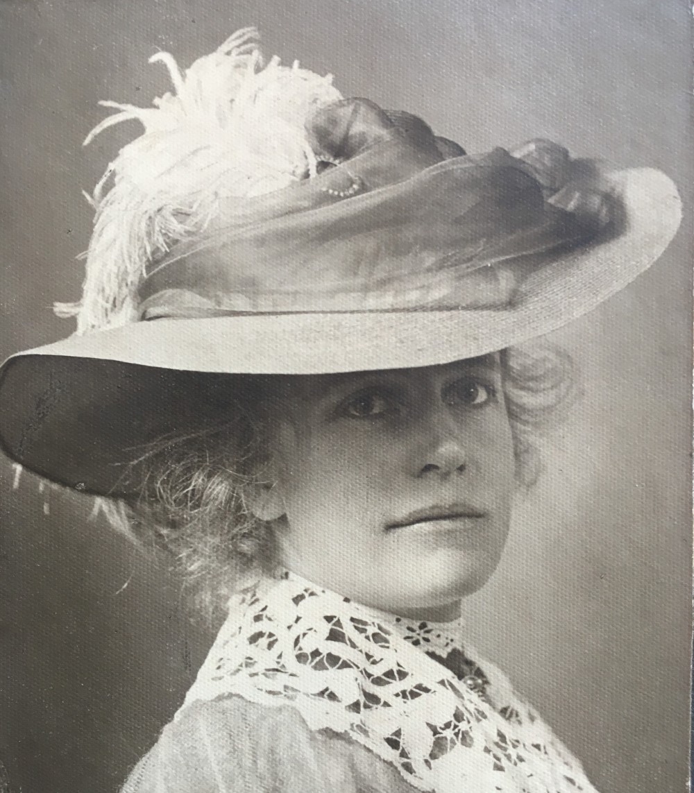Lucie van Dam van Isselt in 1909