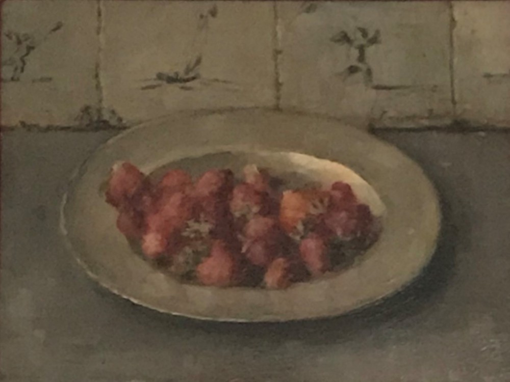 Aardbeien op tinnen bord door Lucie van Dam van Isselt