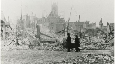 Bezuidenhout werd zwaar getroffen door het bombardement © C.P.A. Kanters, collectie Haags Gemeentearchief